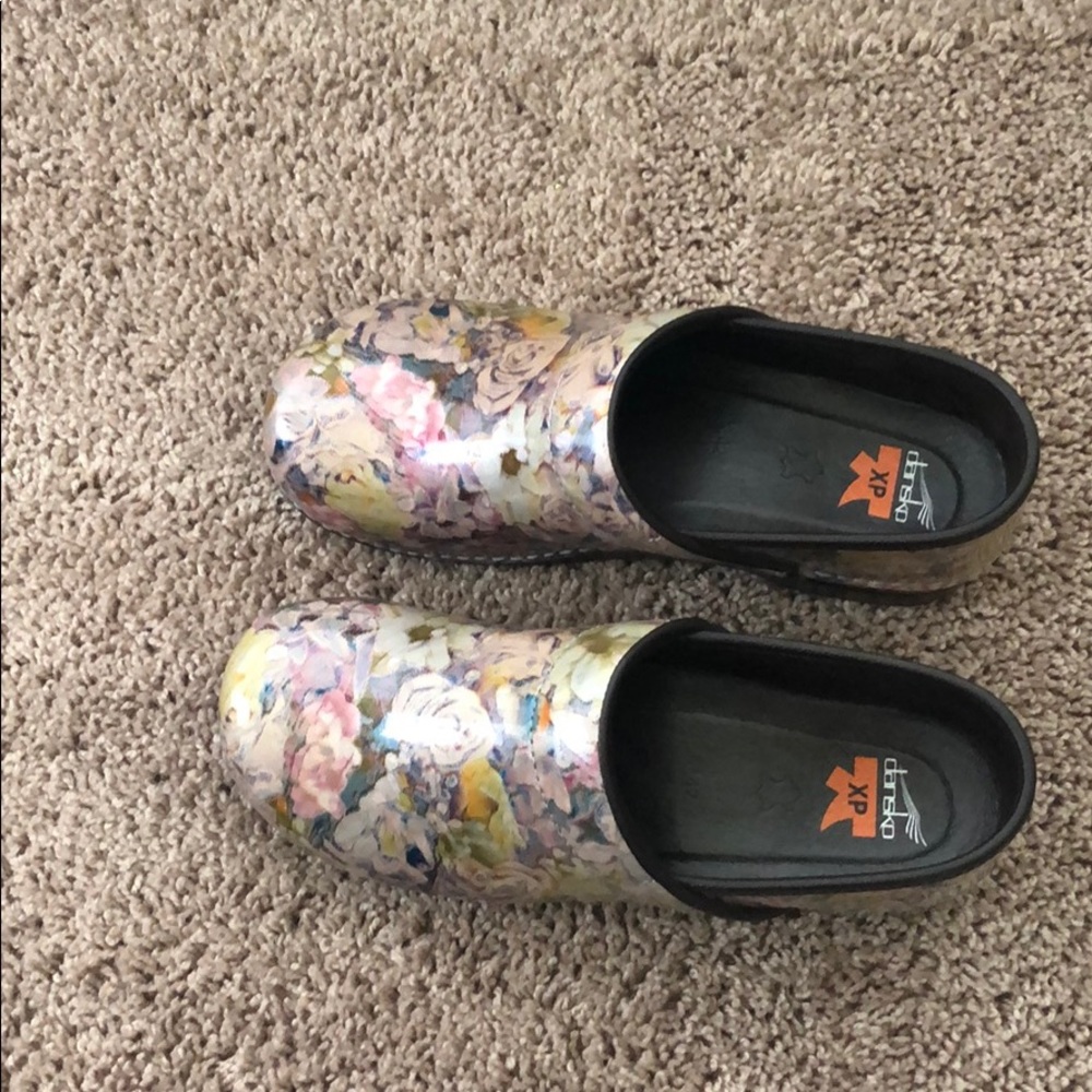 Dansko XP Shoes